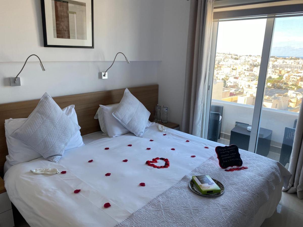 Bed and Breakfast Escape to St Julians San Julián Exterior foto